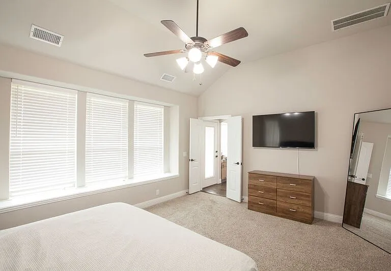 1501 Laurence Ln — Photo 17
