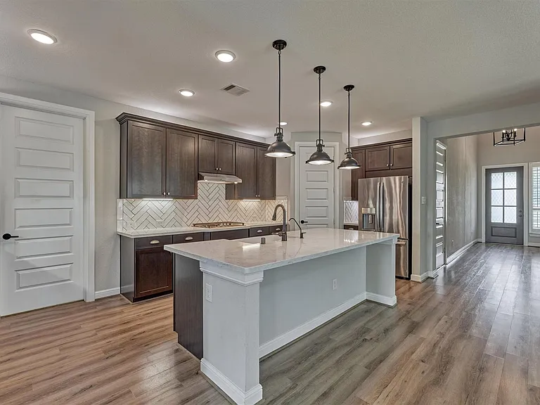 11 Shumard Oak Dr — Photo 10