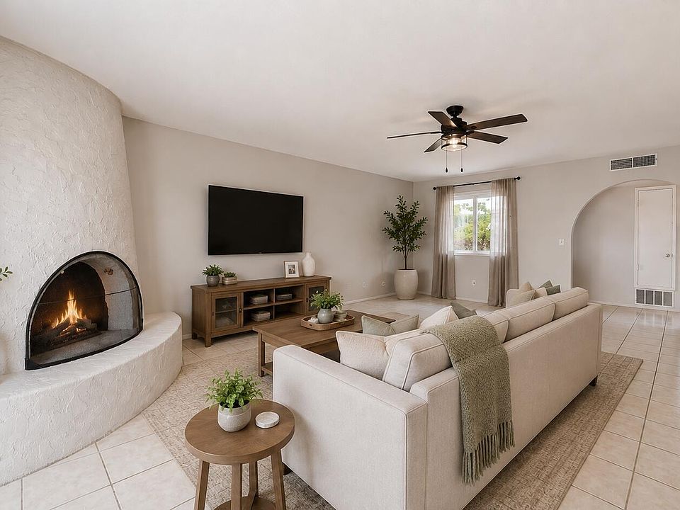 1st image of 407 S CANYON Drive