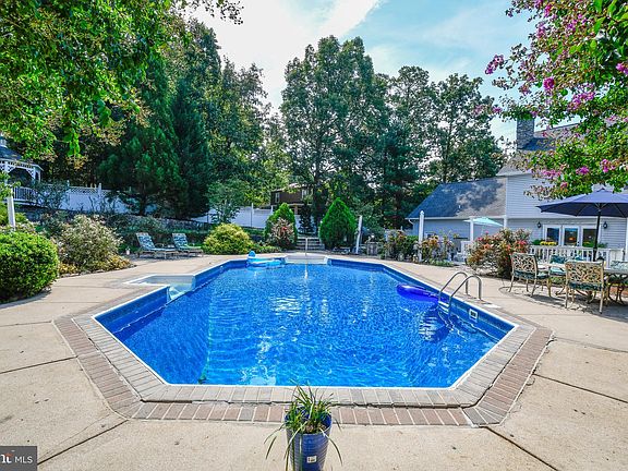 5th image of 107 Springwood Dr