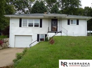 5009 N 56th St, Omaha, NE 68104