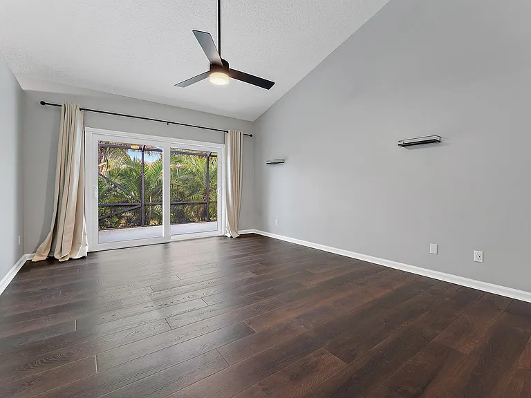 10440 SE Jupiter Narrows Dr — Photo 20
