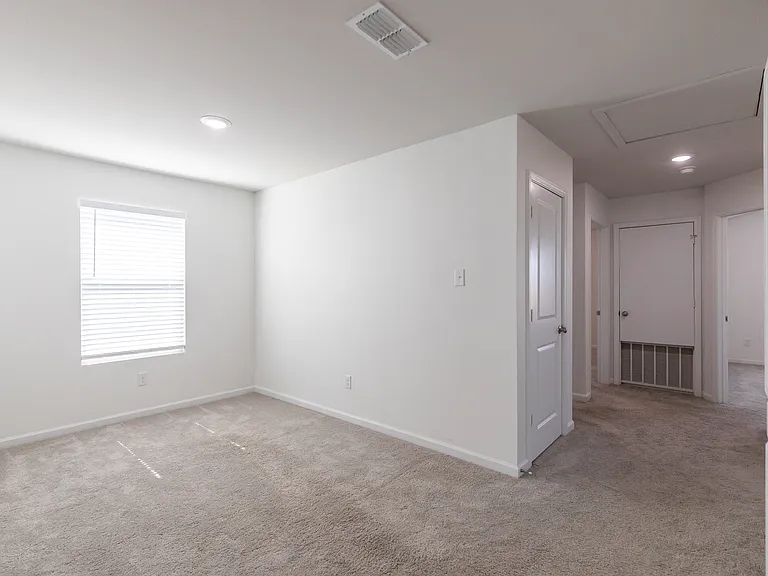 143 Sage Brush Dr — Photo 32