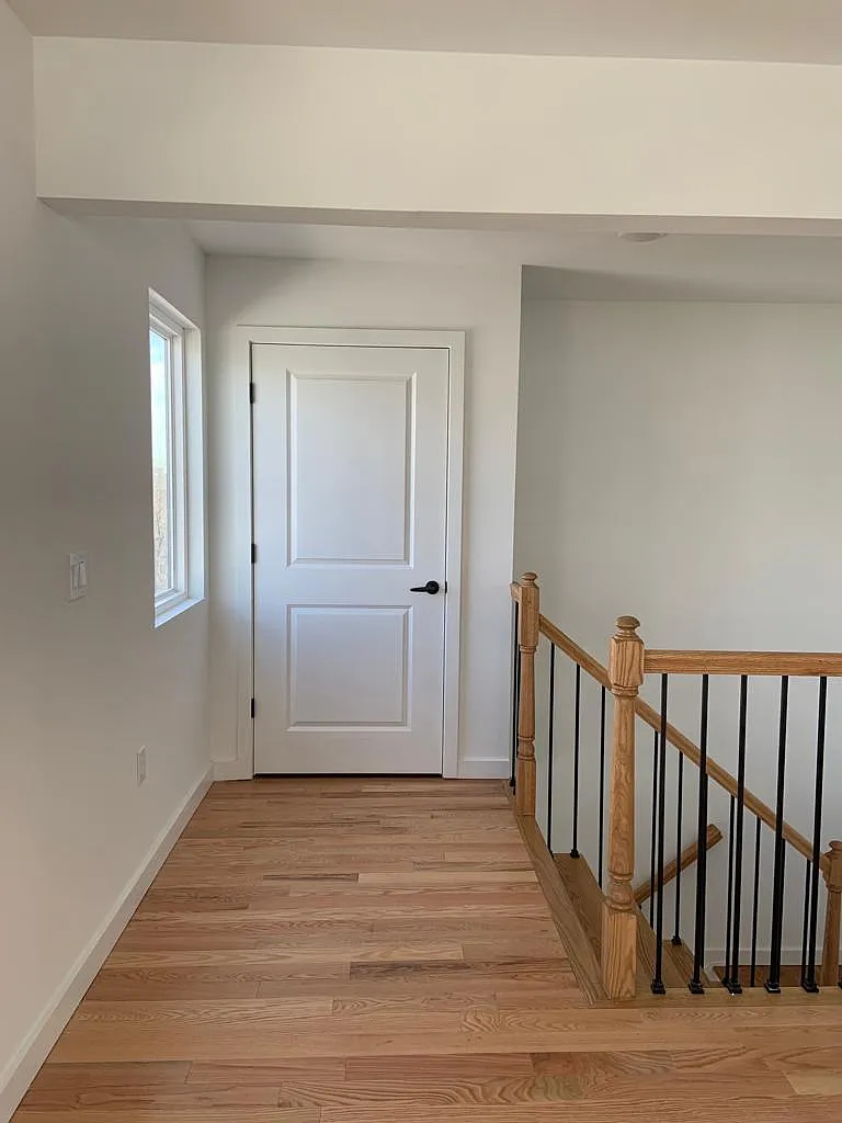3 bed, 2800 sqft, $3,300 — Photo 4