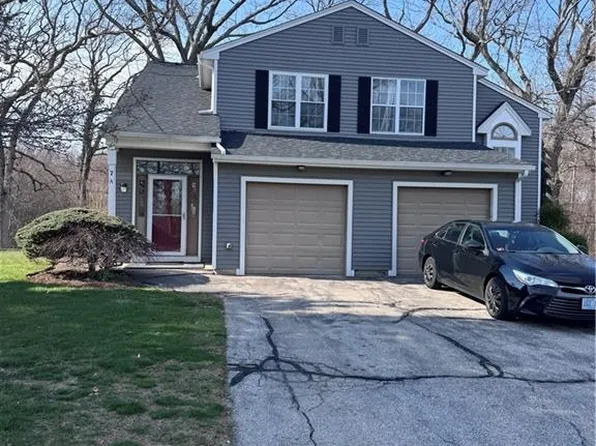 7 Nipmuc Trl #A, North Providence, RI 02904