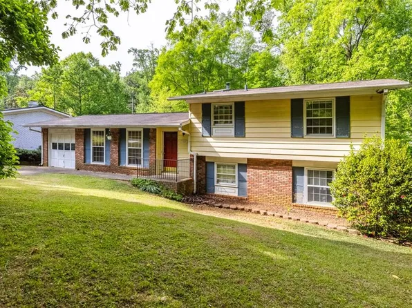 1569 Bubbling Creek Rd NE, Atlanta, GA 30319
