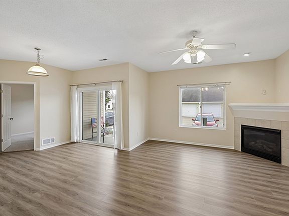 3rd image of 1720 SE La Grant Pkwy APT 13