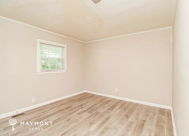 1026 Woodhill Dr — Photo 9
