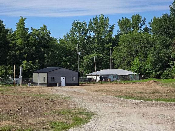 3rd image of 406 2nd Ave #3