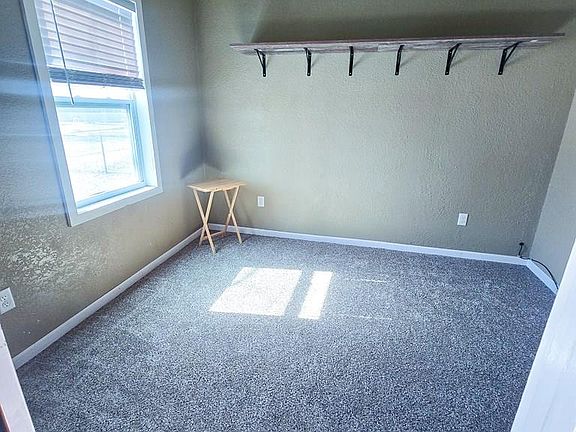 5th image of 422 E 10th St