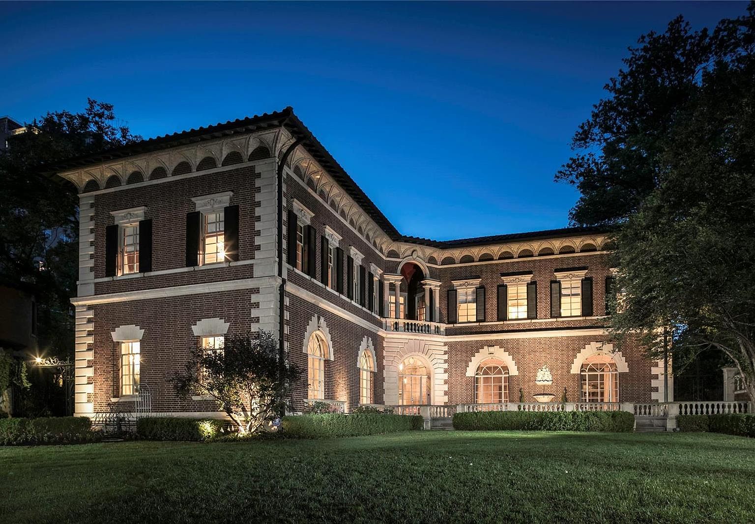 51 Westmoreland Pl, Saint Louis, MO 63108 Zillow