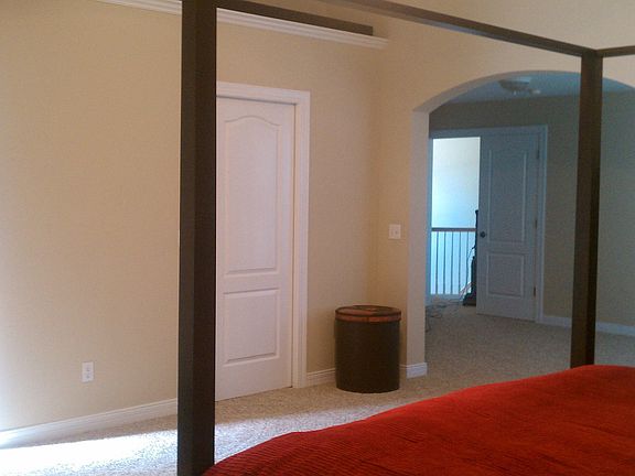 master bdrm w/sitting area