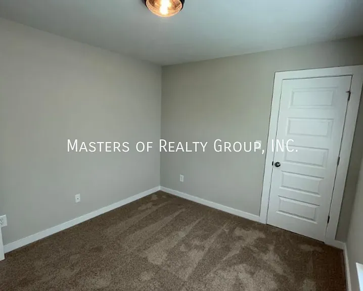 100 Cole Ln — Photo 29