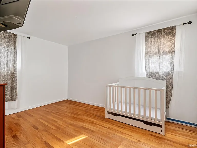 22 Hudson Pl — Photo 24