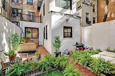 Rented by Sotheby's International Realty