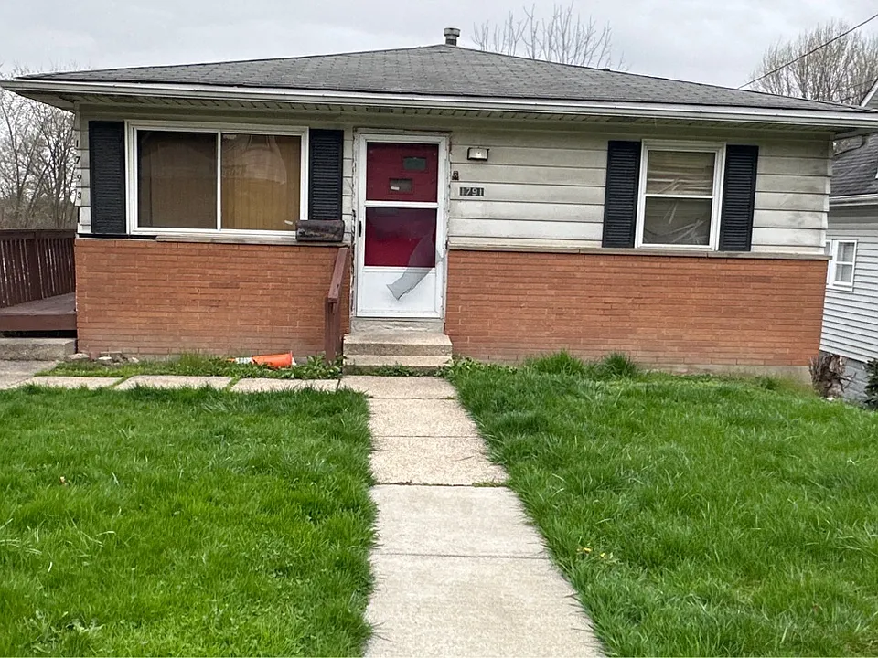 1791 Manchester Rd #1