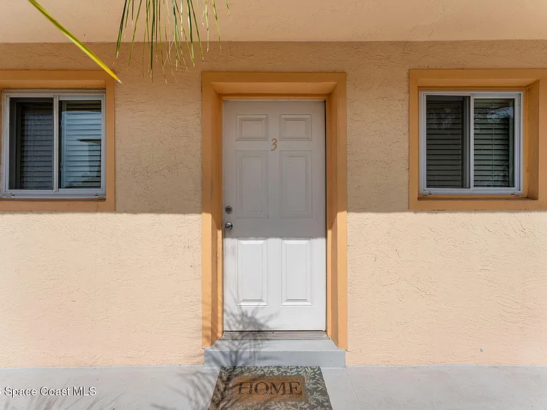 211 Circle Dr #3 — Photo 2