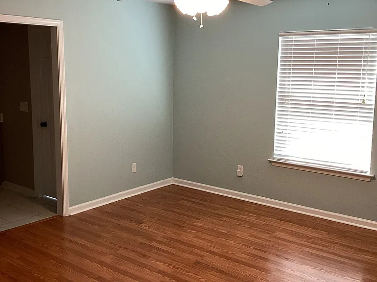 365 Creekside Dr — Photo 18