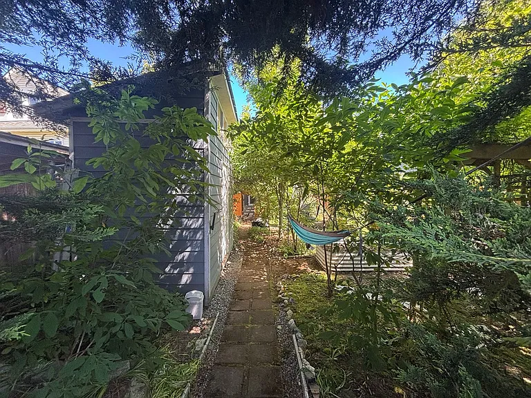 3521 S Ferdinand St — Photo 38