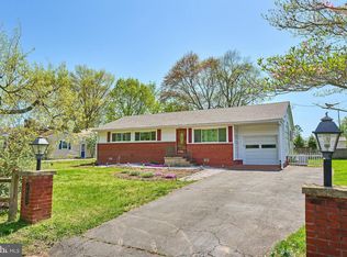 8922 Longstreet Dr, Manassas, VA 20110