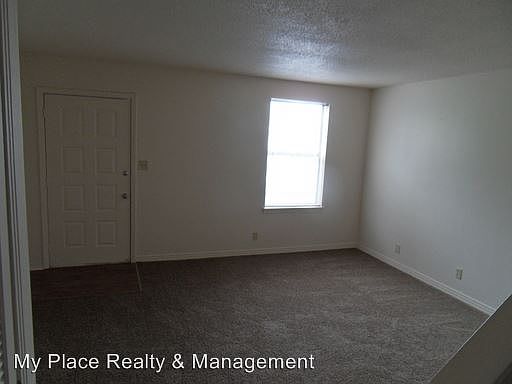 3rd image of 106 Kingsbury Ct
