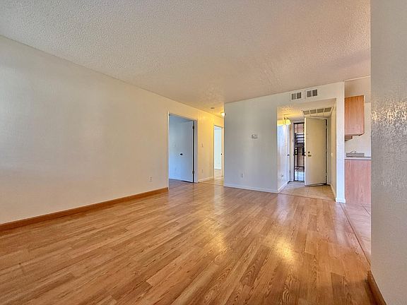 4th image of 4332 Pacific Ave APT 25