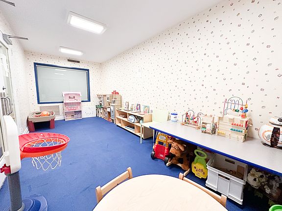 4th image of 1760 2nd Ave APT 18A