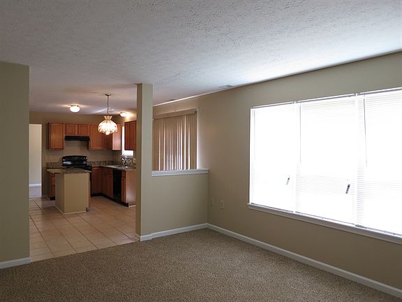 3rd image of 5715 Woodland Way