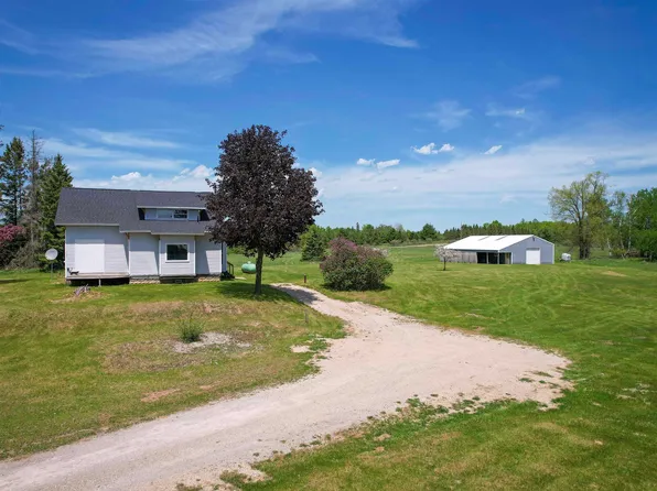 N10674 County Road 577, Daggett, MI 49821