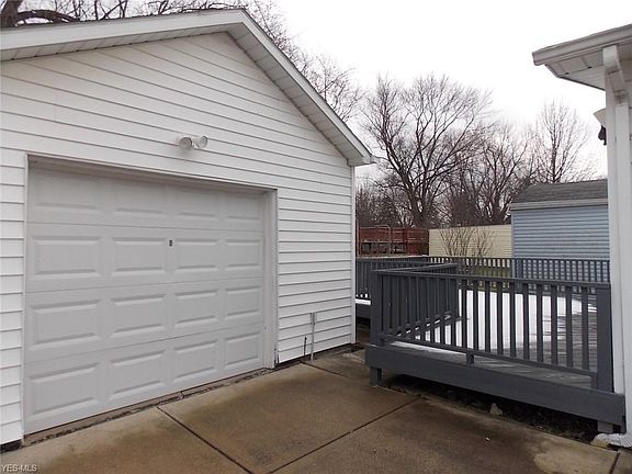 4th image of 745 McKinley Ave