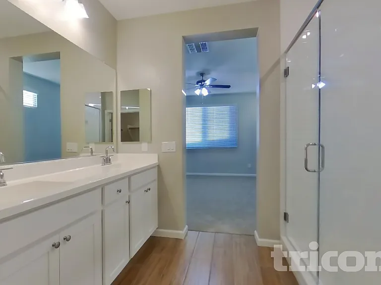 17852 W Daley Ln — Photo 7