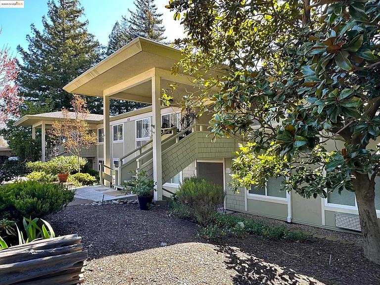 1910 Skycrest Dr #5 — Photo 38