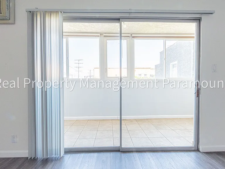8013 Blackburn Ave #7 — Photo 11