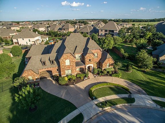 2nd image of 116 Brentwood Cir