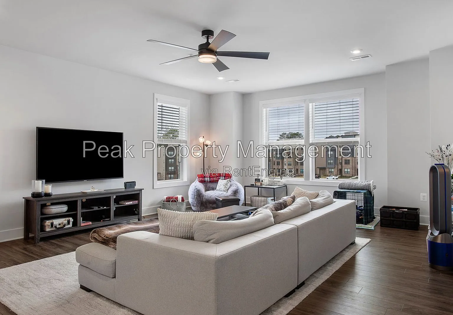 3 bed, 2.5 bath, $2,675 — Photo 4