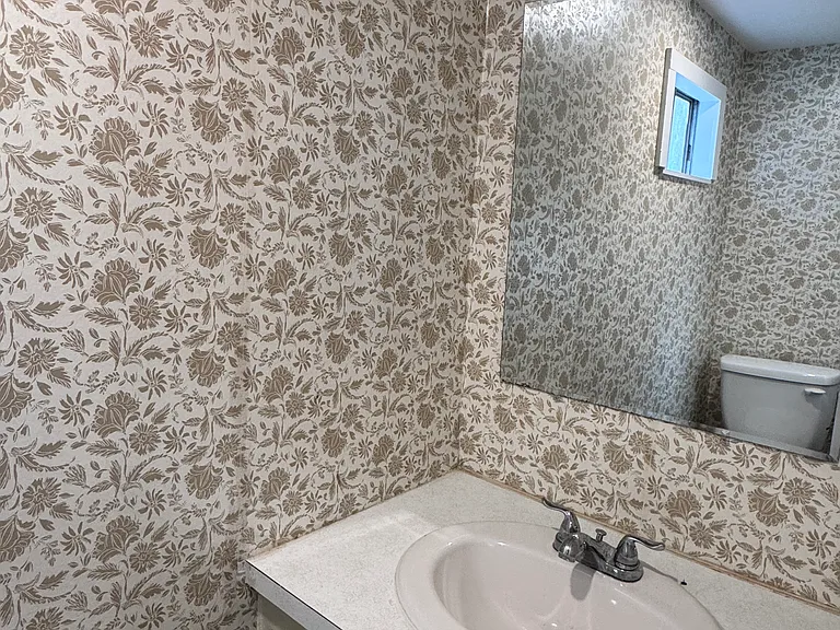 812 Blossom Dr — Photo 9