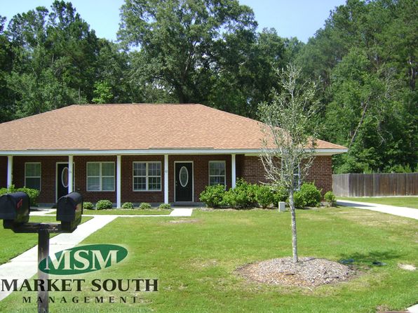 112 Live Oak St