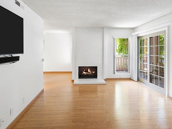 3rd image of 463 Arbor Lane Ct APT 102