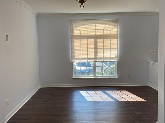 5th image of 3235 Friars Walk Ln