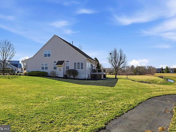 3rd image of 740 S Settlers Cir