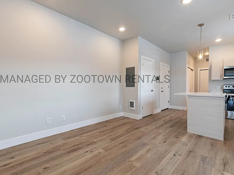 1301 Ronan St #302 — Photo 5