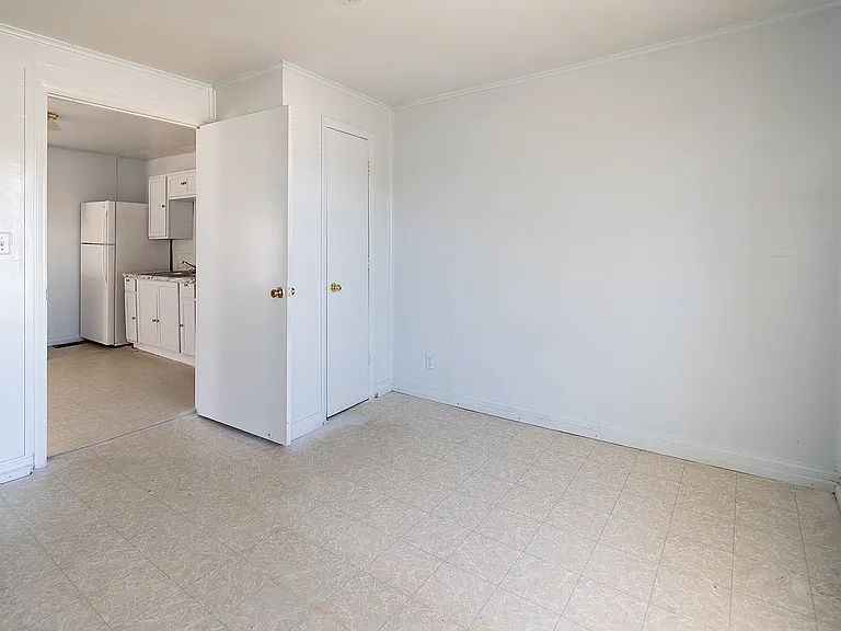 515 W Davidson Ave — Photo 6