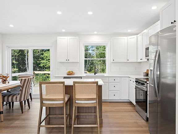 4th image of 8 Shepherd Lane #4