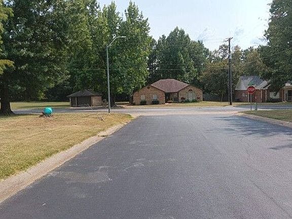 5th image of 425 Bosque St