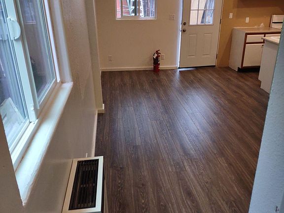 5th image of 1540 Mansfield St #B