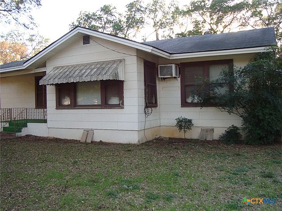 2nd image of 221 Woodland Ave