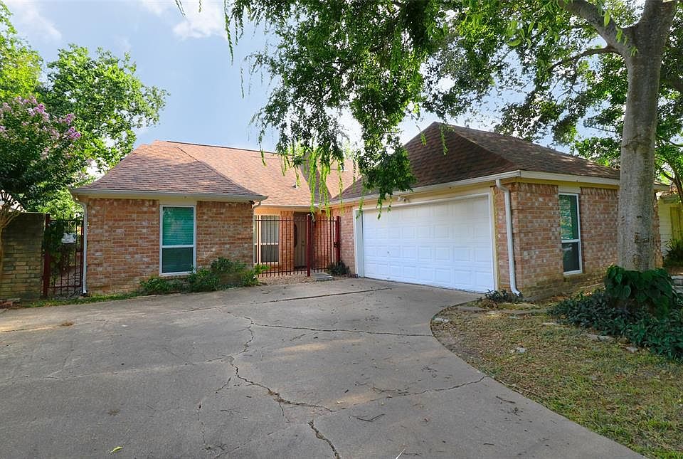 1st image of 13819 Walnut Hollow Ln