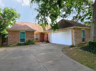 13819 Walnut Hollow Ln, Houston, TX 77082