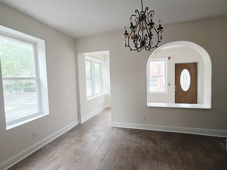 5252 Spruce St #1 — Photo 3