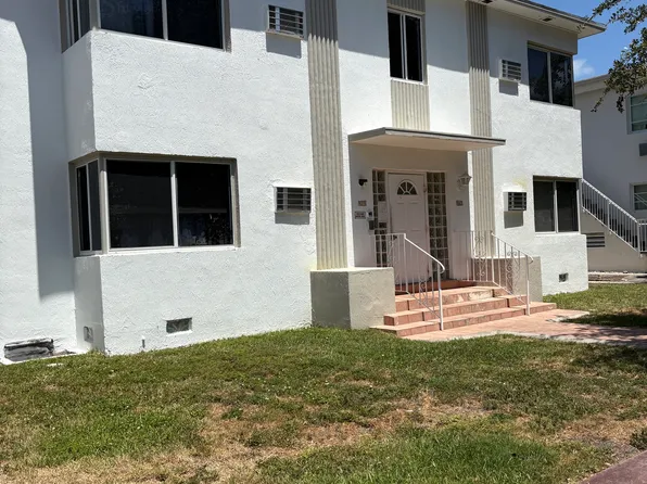 965-975 Biarritz Dr #10, Miami Beach, FL 33141